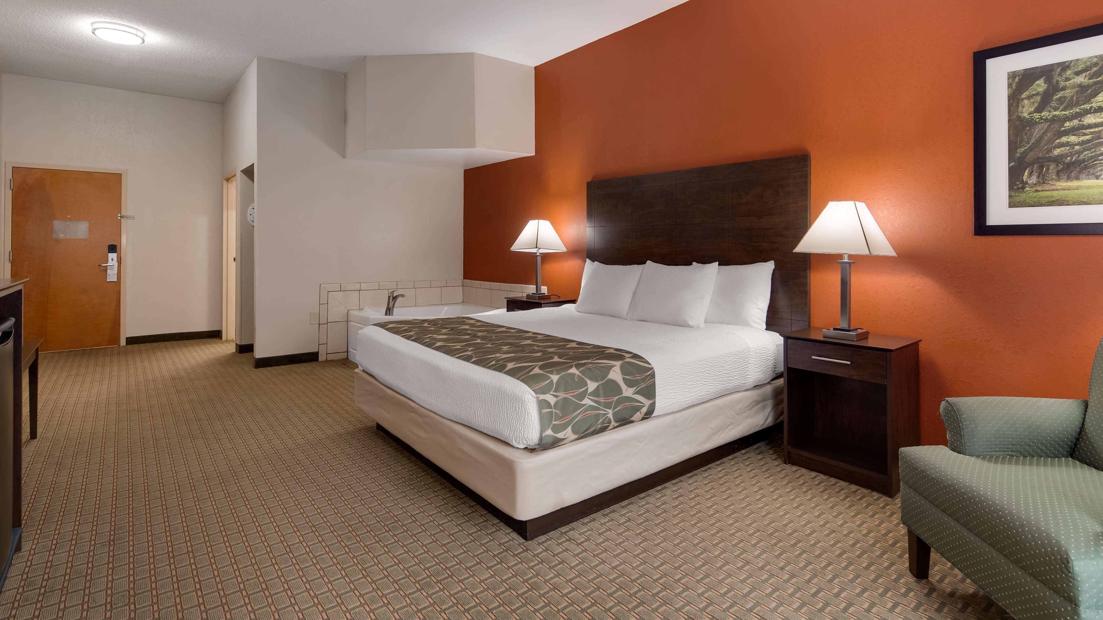 Best Western Executive Inn - Latta Berrys Crossroads Exterior photo